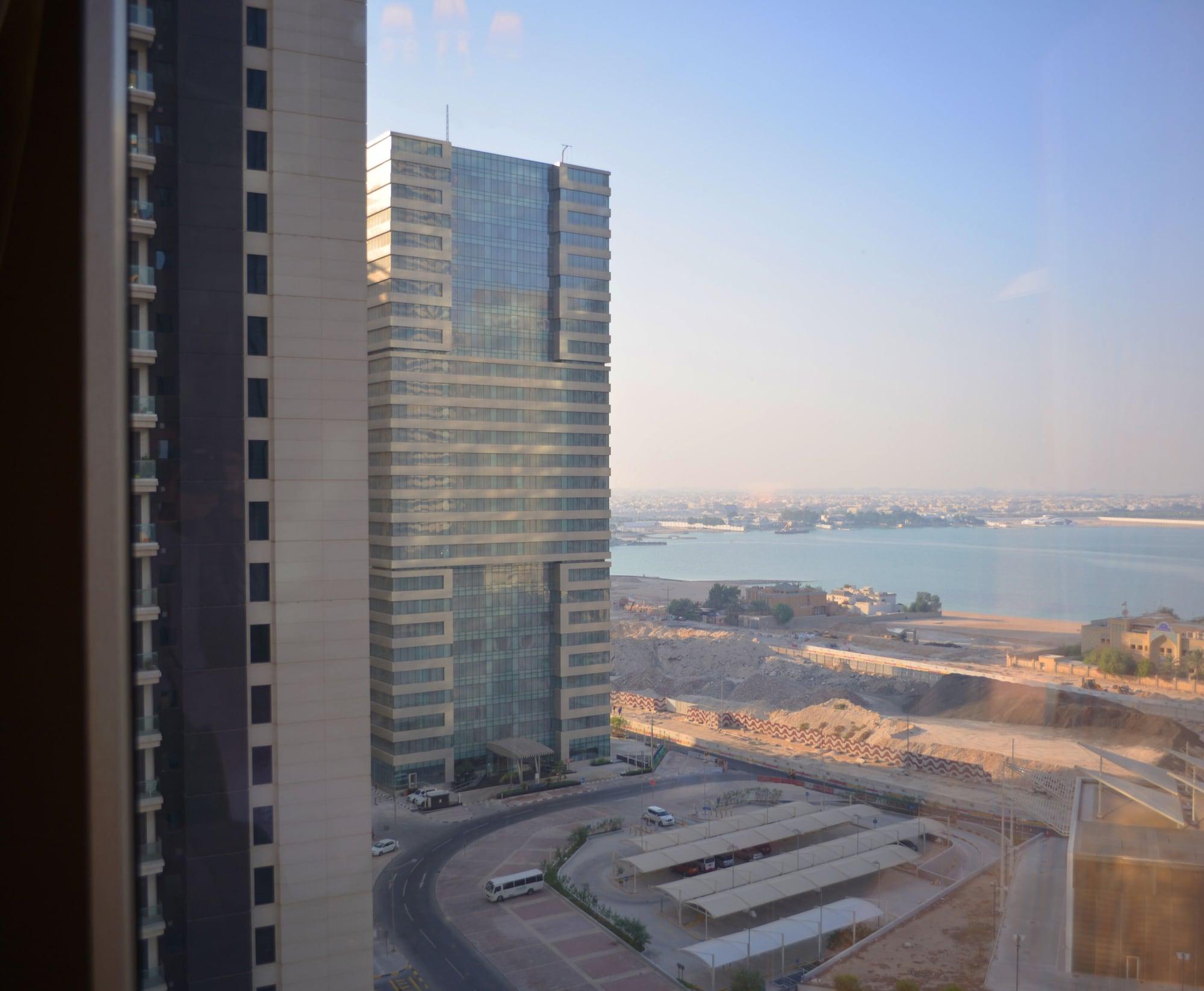 Best Plaza West Bay Hotel Doha Luaran gambar View of the Al-Shamsan skyline